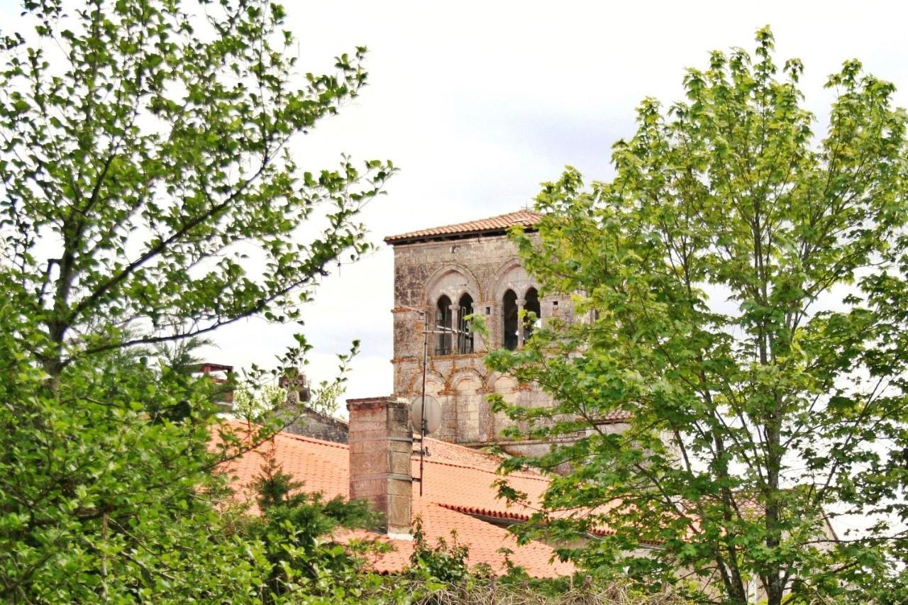 Bonabri Vacances - Chambres D'Hotes Chazelles  エクステリア 写真